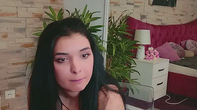 IssabelVoss live cam on StripChat