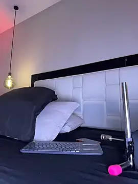 Sophie-velvet live cam