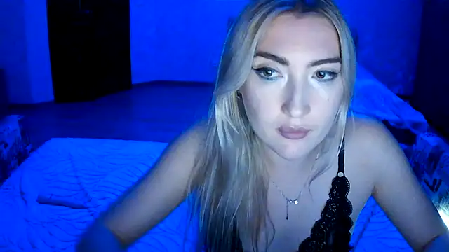 Mira_rooy live cam on StripChat