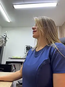 alicee16's live sex cam
