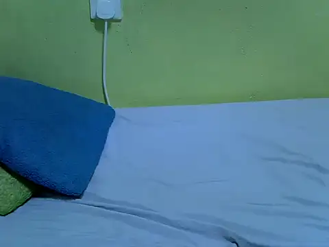 queendebbie live cam on StripChat