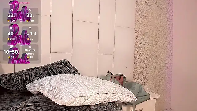 Brooklyncutesex live cam on StripChat