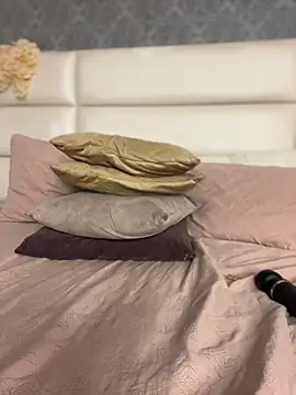 miilablake (F young) - DILDO FUCK DEEP UNTIL DRIPPING WET