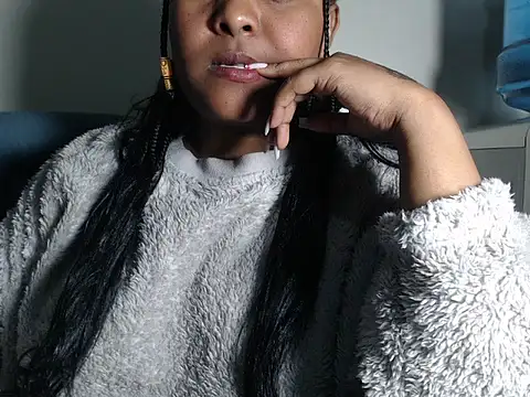 Mamacita_Boo live cam on StripChat