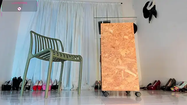 ArchieCollins live cam