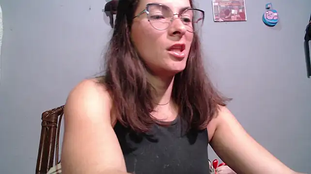 MARIELSINS_1111 live cam on StripChat
