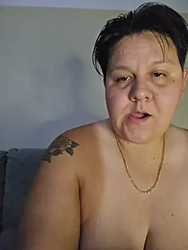 DevilDahm live cam on StripChat