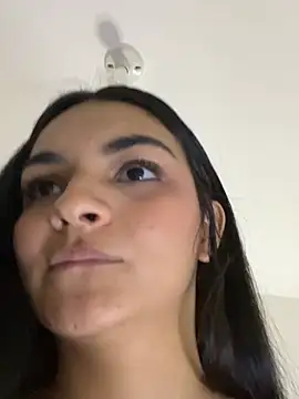 Cat2525 live cam on StripChat