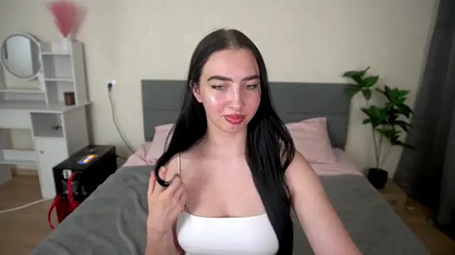WildKittenX_ live cam on StripChat