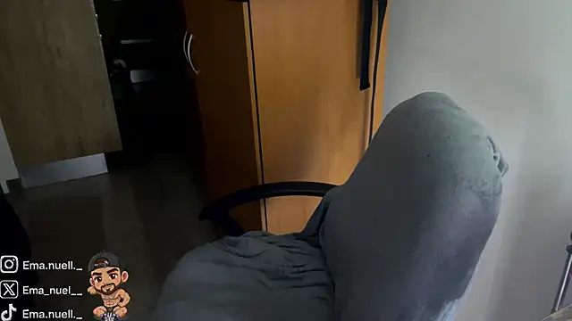 Emanuell__ live cam on StripChat