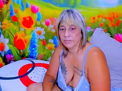 indianroxy live cam on StripChat