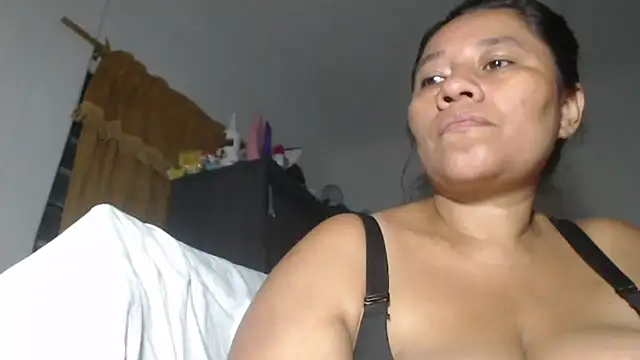 adrixxx38 live cam on StripChat