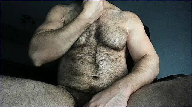hugealphabeast (M young) - Cum Show