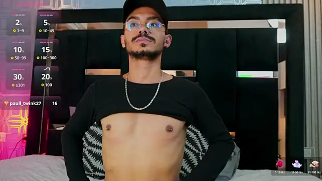 thomas_montiel live cam on StripChat