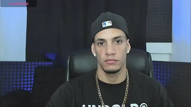 jhonnysnow17 live cam on StripChat