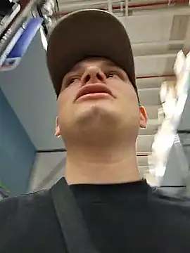 _Ottis_ live cam on StripChat