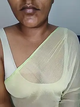 Anuhottamil live cam on StripChat