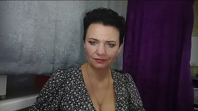 HotMamaQueen234
