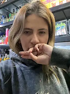 Andrea_19blonde