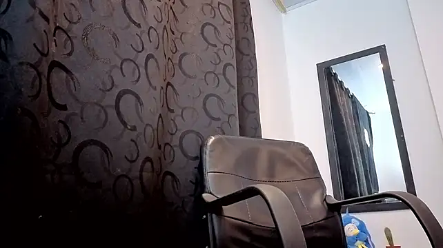 Noha-Wolf live sex cam