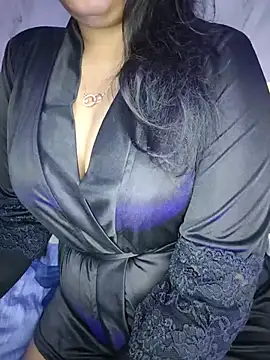Cherry_Blush_Rose live cam on StripChat