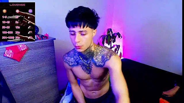 7_Saturno_7 live cam on StripChat