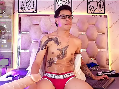 Andrew_Haalls live cam on StripChat