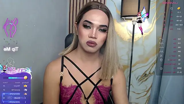 AvamoonlightX live cam on StripChat