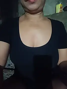 _miuu_lisa live cam on StripChat
