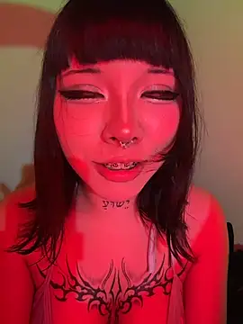 yukimura_kitty live cam on StripChat