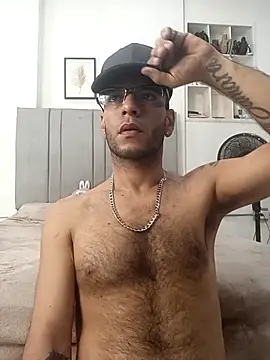 Alphamaster_92 live cam
