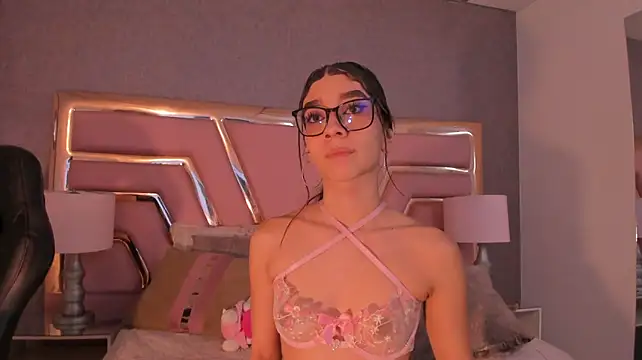 MayWesst live cam on StripChat