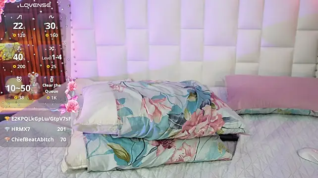hornybarelylegalgirl live cam on StripChat