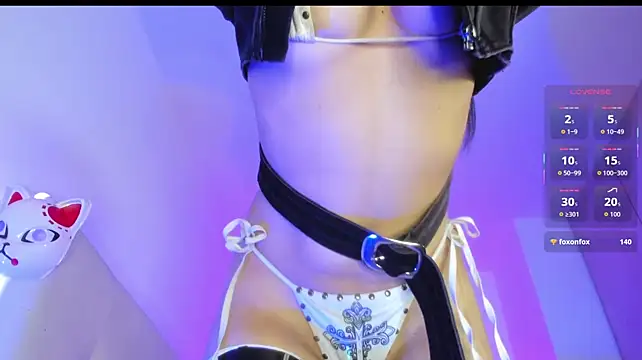 nicolet666lee live cam on StripChat