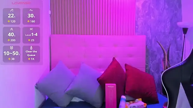 Amiee_Kovva live cam on StripChat