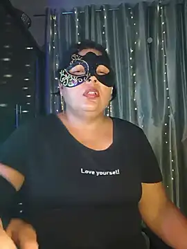 Night_Couple live cam on StripChat