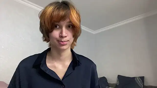 RacquelKapitula live cam on StripChat