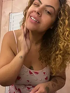 Chloe_Leaozinho live cam