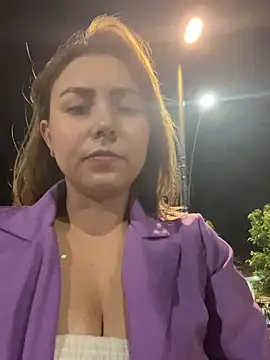 brittany-rosex (G young) - Dildo in pussy en public