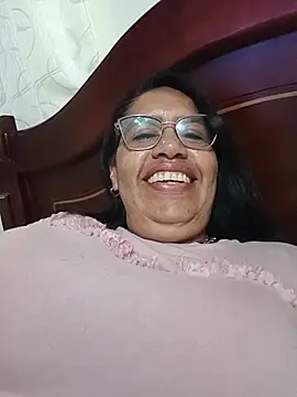 Emilif_ live cam on StripChat