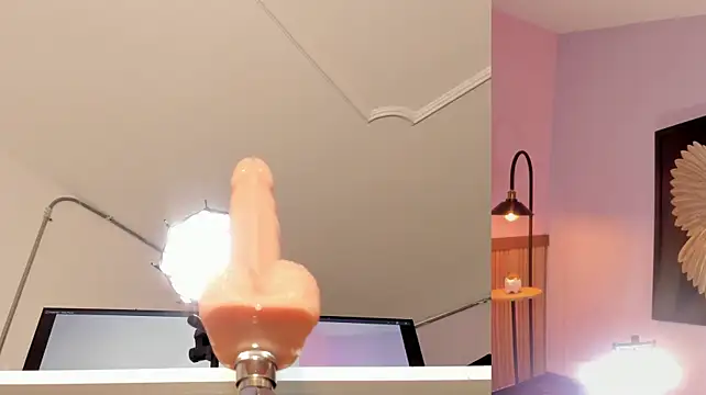 lupeebony live cam on StripChat