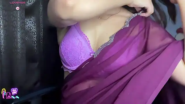 Zeluna live cam on StripChat