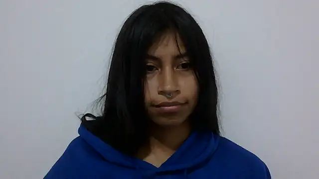 Pocahontas_Honey live cam on StripChat