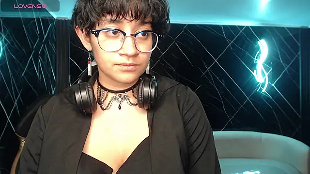 Lili_Gomez_ live cam on StripChat
