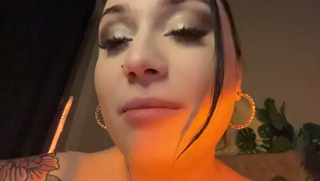 MCThroatGoat live sex cam