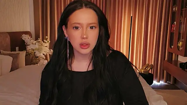 UR_MADDY_ONLINE live sex cam