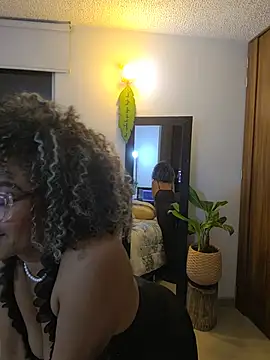 biiancaestradaa (F milf) - Love me a lot