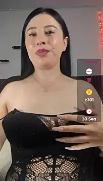 Emma_Hotkiss live cam on StripChat