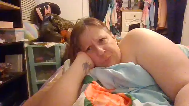 starlight1983 live cam on StripChat