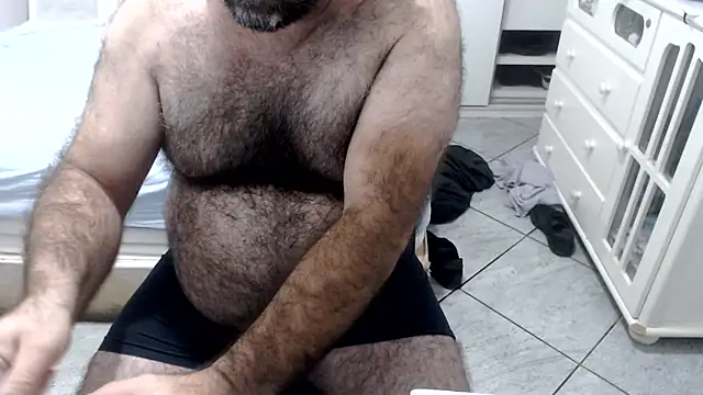 MysterBearMG live cam